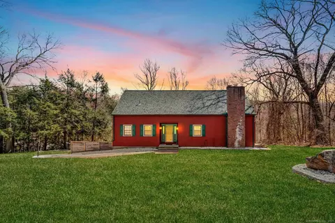 149 Summit Farms Rd, Southington, CT 06489