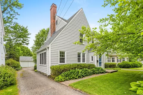 45 Penn Dr, West Hartford, CT 06119