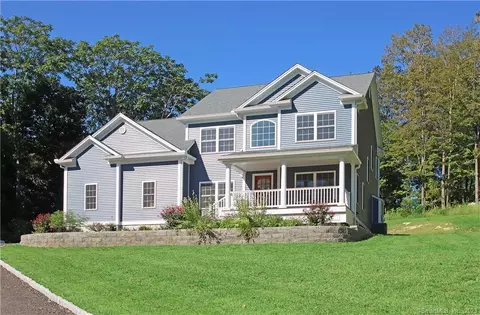 1 Christian Ln, Brookfield, CT 06804