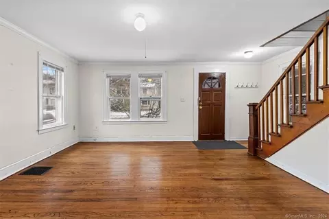 204 North St, Milford, CT 06461