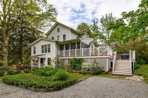 233 W Main St, Cheshire, CT 06410