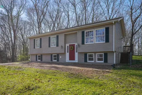 26 Dover Trl, Coventry, CT 06238