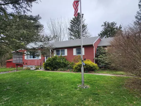 24 Swantown Rd, Preston, CT 06365