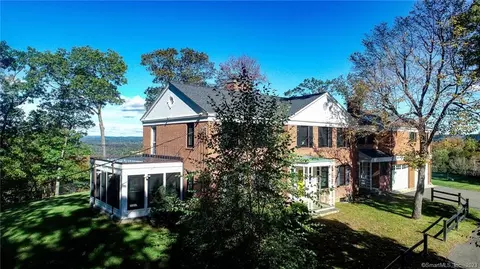 31 Diamond Glen Rd, Farmington, CT 06032