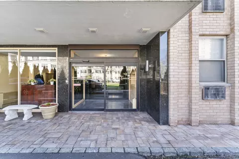 65 Glenbrook Rd #3F, Stamford, CT 06902