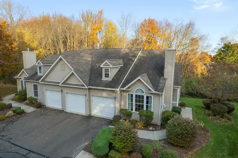 25 Hamden Hills Dr #68, Hamden, CT 06518