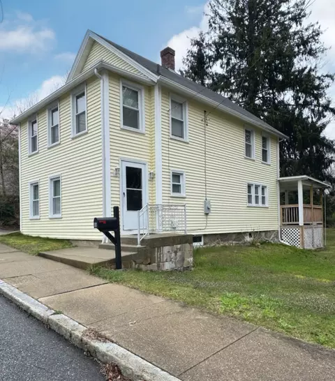 66 Evergreen Ave, New London, CT 06320
