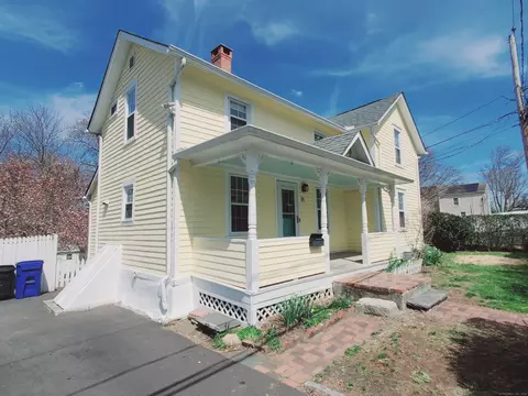 14 Nolan St, Norwalk, CT 06850