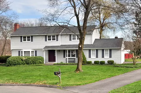 51 Darwyn Dr, Windsor, CT 06095