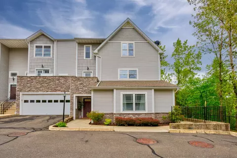 19 Stetson Pl #19, Danbury, CT 06811