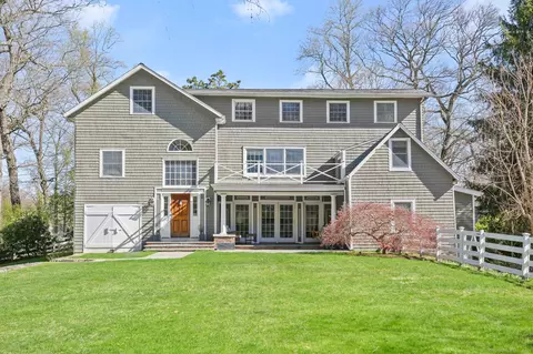 61 Witch Ln, Norwalk, CT 06853