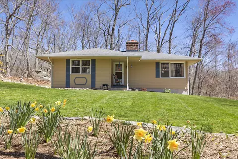 10 Harris Rd, Salem, CT 06420