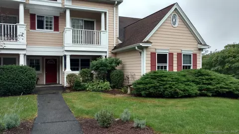 128 North St #22, Groton, CT 06340