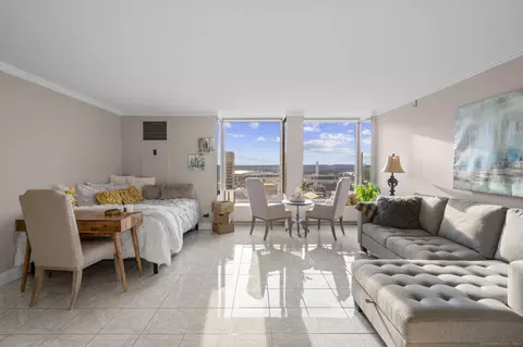 1 Gold St #15F, Hartford, CT 06103