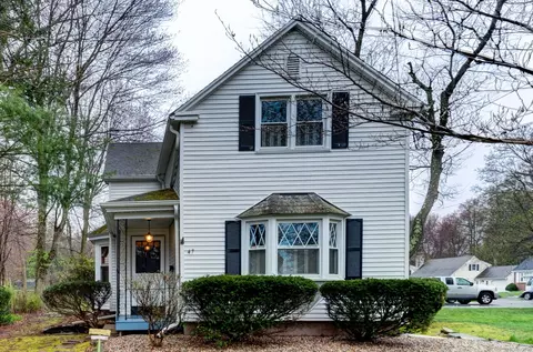 47 Dowd St, Newington, CT 06111