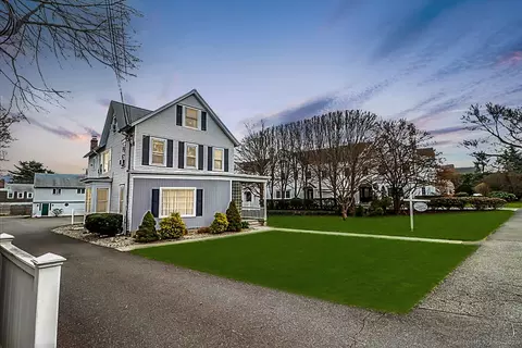 116 South Ave, New Canaan, CT 06840