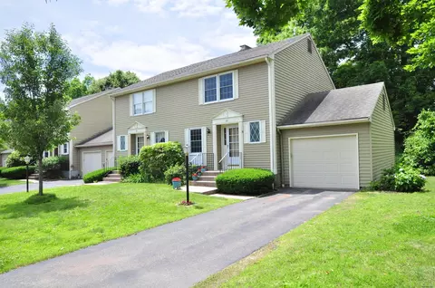29 Early Dawn Cir #29, Windsor, CT 06095