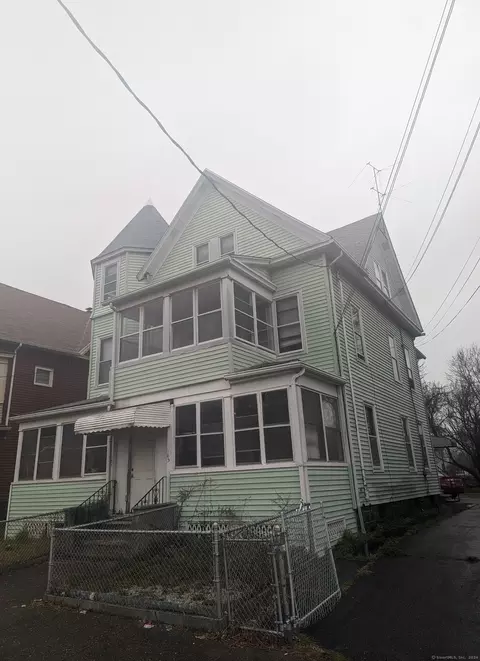 161 Deacon St, Bridgeport, CT 06607