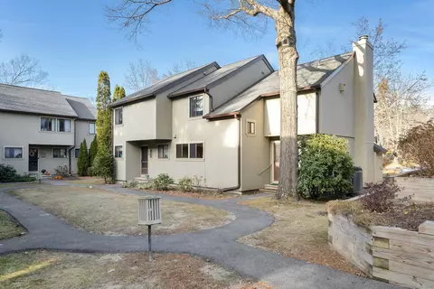 49 Woods Way #49, Woodbury, CT 06798