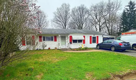 1 Crestwood Rd, Ansonia, CT 06401