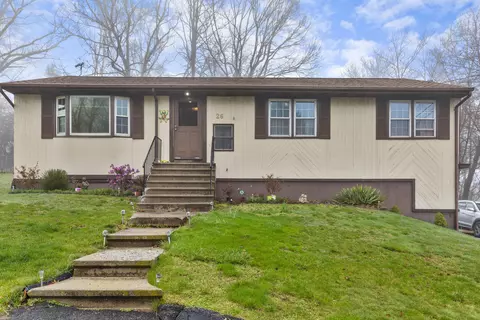 26 Longmeadow Dr, Wolcott, CT 06716