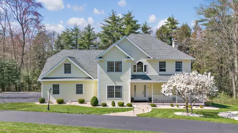 19 Hillyer Way, Granby, CT 06035