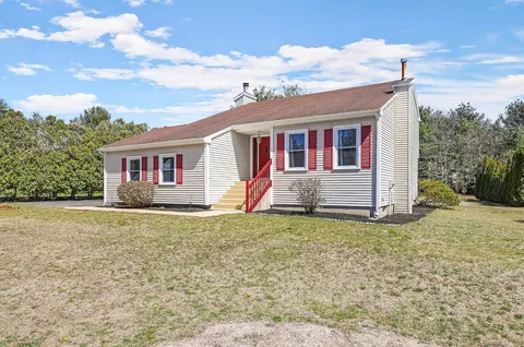 11 Landing Cir, Windsor, CT 06095