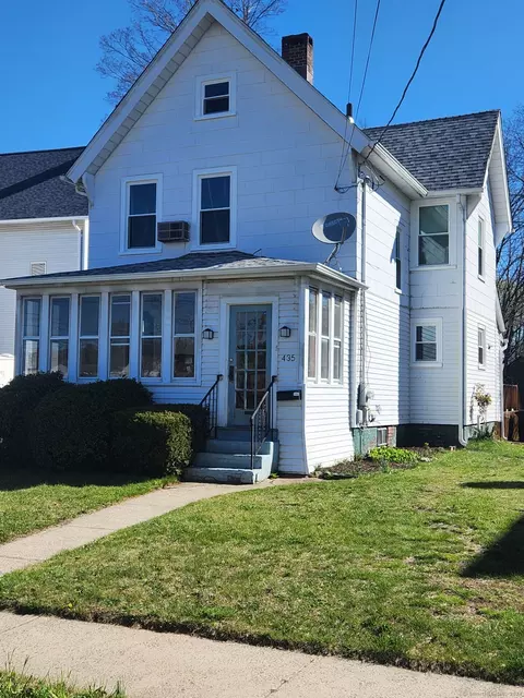 435 Union Ave, West Haven, CT 06516