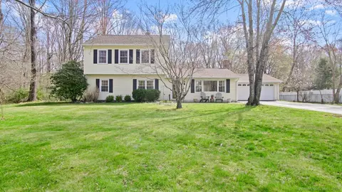 56 Old Castle Dr, Monroe, CT 06468