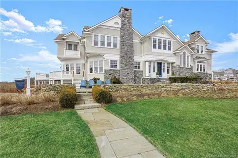 38 E Shore Ave, Groton, CT 06340