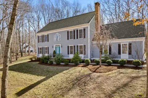 481 Bartlett Dr, Madison, CT 06443