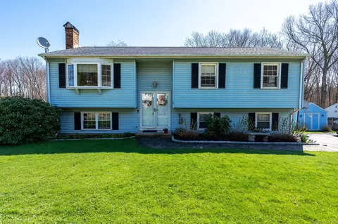 70 Knox Blvd, Middletown, CT 06457