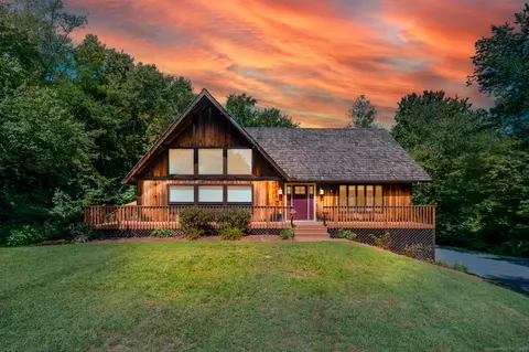 31 Birch Rd, Danbury, CT 06811