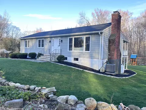 18 Sugarbush Ct, Wilton, CT 06897