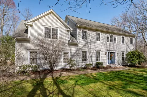 47 Deerfield Dr, Guilford, CT 06437