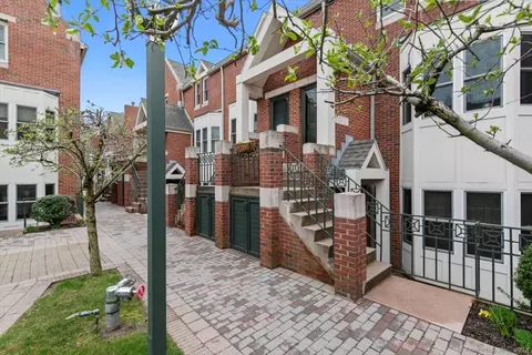 95 Audubon St #314, New Haven, CT 06510