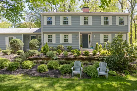 190 Nutmeg Pl, Cheshire, CT 06410