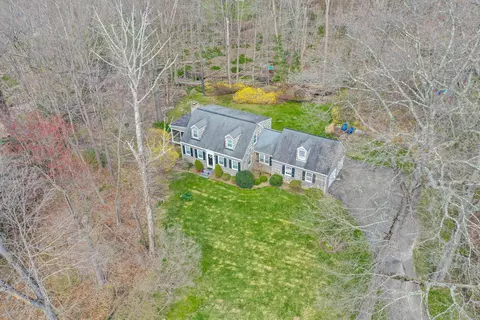 17 Lynn Dr, Monroe, CT 06468