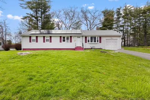 9 Nolan Dr, Bloomfield, CT 06002