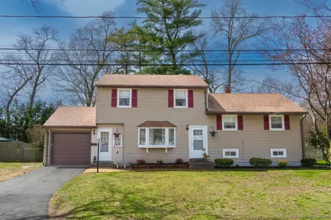 13 Ellis Rd, Enfield, CT 06082