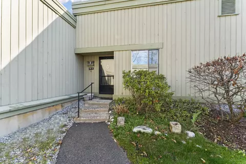 756 Heritage Vlg #D, Southbury, CT 06488