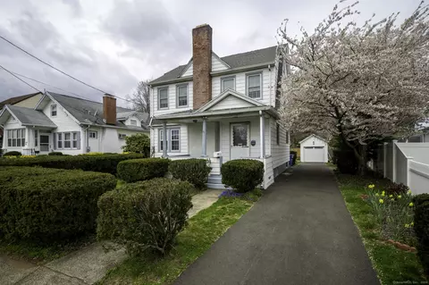 7 Laconia St, Hamden, CT 06514