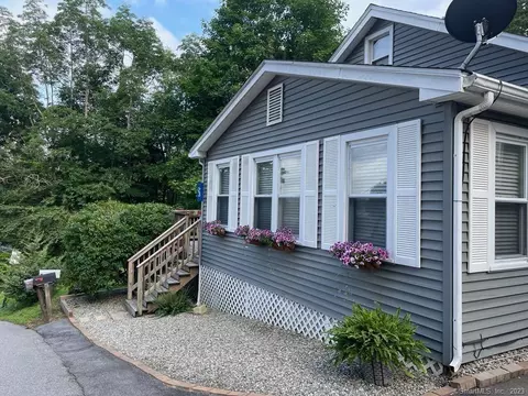 23 Lake Blvd, East Hampton, CT 06424