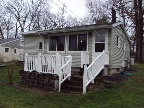 4 Ash St, Stafford Springs, CT 06076
