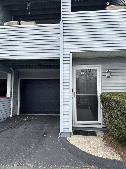 1 Beaver Brook Rd #15, Danbury, CT 06810