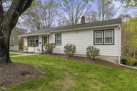 24-26 Tetreault Ave, Norwich, CT 06360