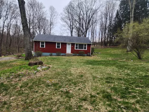 4 Doubleday Rd, Columbia, CT 06237