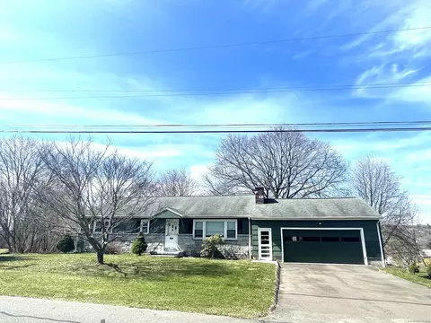 24 Jeanette Rd, Danbury, CT 06811