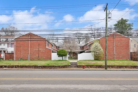 894 Burnside Ave #5, East Hartford, CT 06108