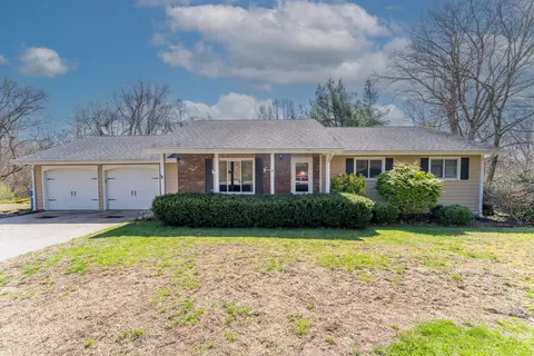 7 Grandview Ct, Norwich, CT 06360